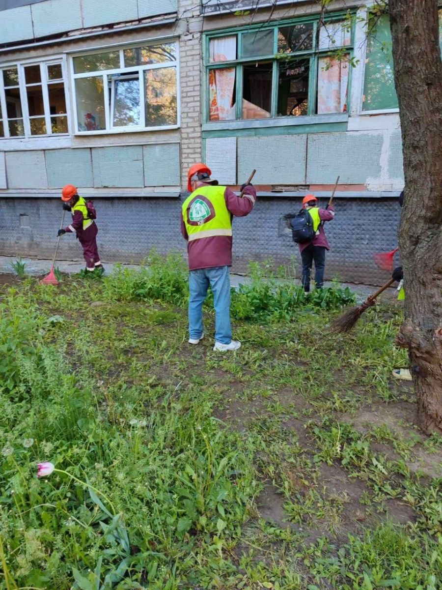 Новини Харкова: ліквідація наслідків обстрілу району